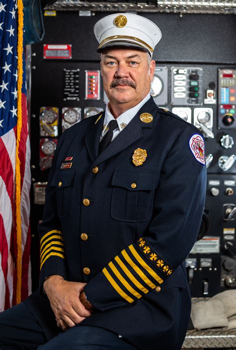 holley navarre fire chief retires   years south santa rosa news