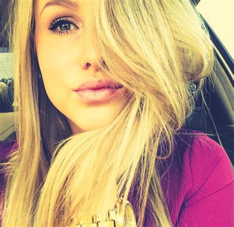 Sexy Girls Taking Car Selfies 52 Photos Thechive