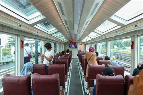 kereta panoramic pertama  indonesia  beroperasi iradio fm