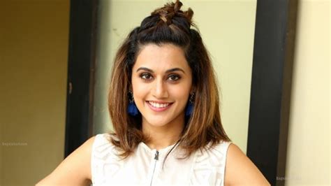 taapsee pannu with cute smile hd photo hd wallpapers