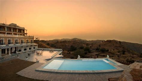 fateh safari lodge luxury hotel  kumbhalgarh lowest price guarantee