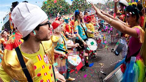 celebracion gratuita de carnaval en paseo de la sexta febrero  guatemalacom