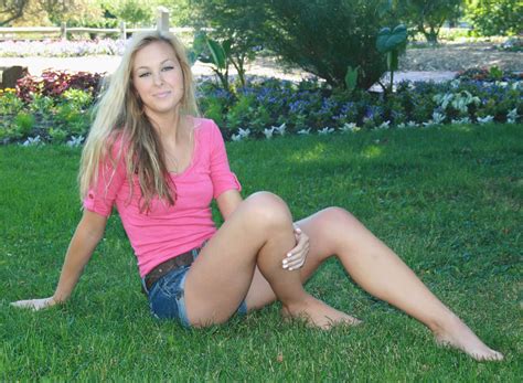 sexy blonde in pink w blue daisy dukes denim shorts flickr