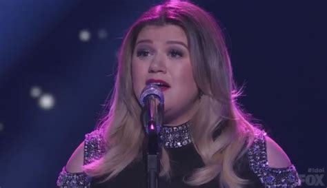 kelly clarkson performs on ‘idol while 8 months pregnant video