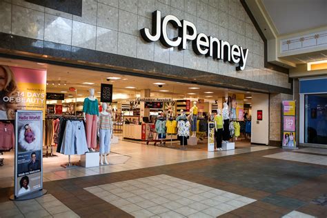 flipboard jcpenney posts wider  expected  loss stock drops