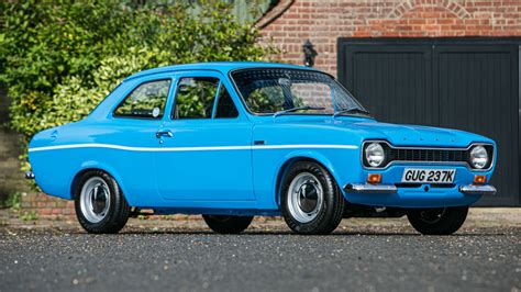 fast ford legends  classic escorts   auction