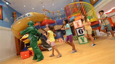 reservations  kids clubs  disney cruise family travel blog