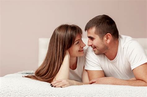 Gaya Bercinta Romantis Inilah 5 Posisi Yang Bikin Hubunganmu Makin