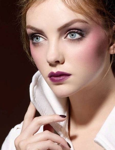 eye makeup neutral  tips    wear purple lipstick