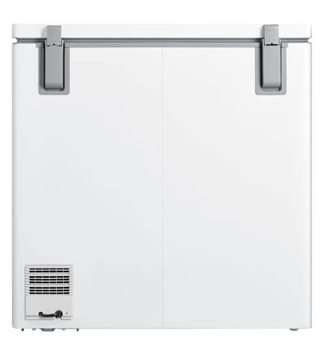 Midea 7 0 Cu Ft Convertible Chest Freezer With Interior Led Light