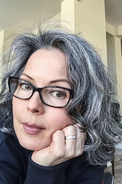 80 Hairstyles For Women Over 50 With Glasses Gray Hair Growing Out