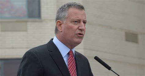 De Blasio Agrees On Contract To Give City’s Uniformed Workers 11