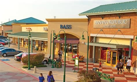 outlet malls  america  top  list listsforallcom