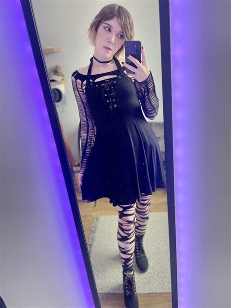 Couldn’t Find A Goth Gf So I Became The Goth Gf Trans