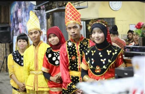 suku mori prov sulawesi tengah kesultanan  kerajaan  indonesia