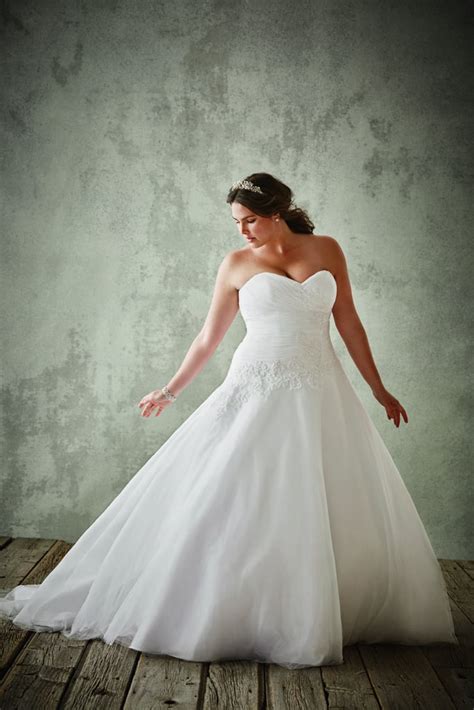 tips  finding  perfect dress davids bridal  size wedding