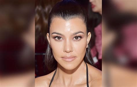 Kourtney Kardashian’s Massive Plastic Surgery Makeover Exposed By Top Docs