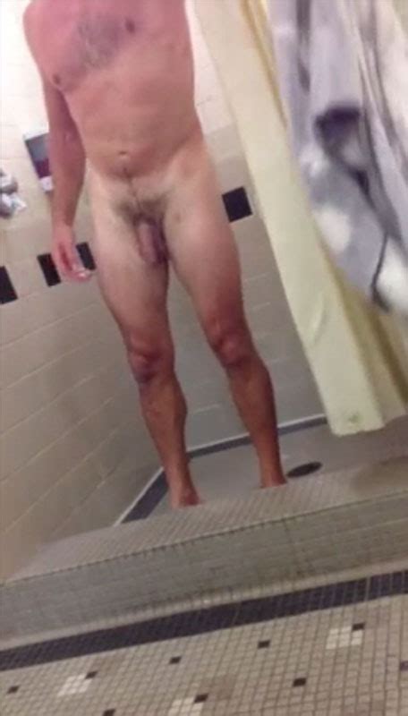 spy cam hung dad caught drying off at gym´s showers my own private locker room