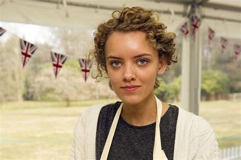 great british bake off ruby tandoh does not think paul hollywood is a