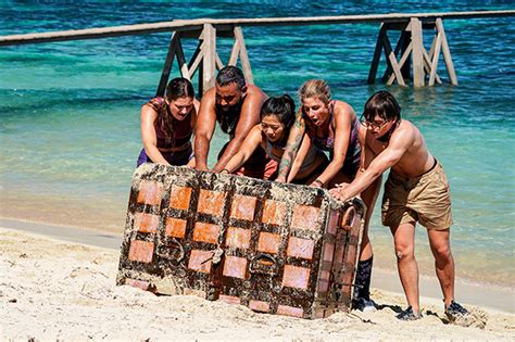 Who Is Carolyn Wiger Meet The ‘survivor 44 Contestant – Hollywood
