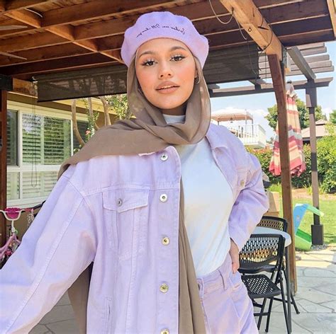 Inspirasi Terkini Fashion Hijab 2022 Baju Kaos