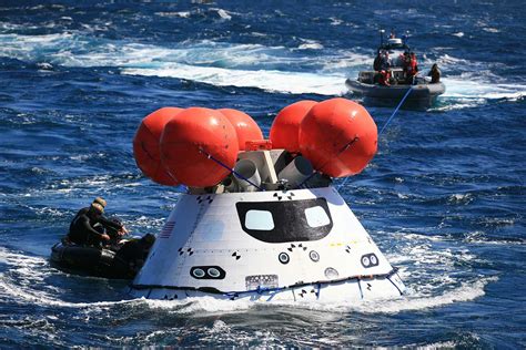 history   orion spacecraft  pictures time