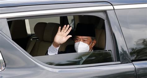 malaysia prime minister muhyiddin yassin resigns times of oman
