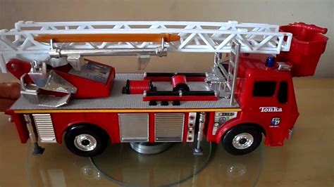 Playing With A Tonka 1999 Toy Fire Engine Brigage Truck