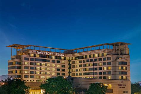 hotel review crowne plaza gurgaon gurugram delhi india