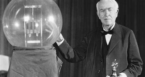 invented  light bulb  thomas edison    credit