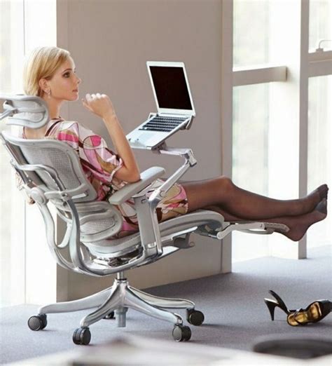 Best Ergonomic Chairs At Home Along With Ergonomically Correct Desk