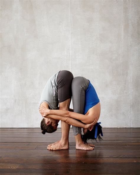 yoga poses  perform  working    partner couples