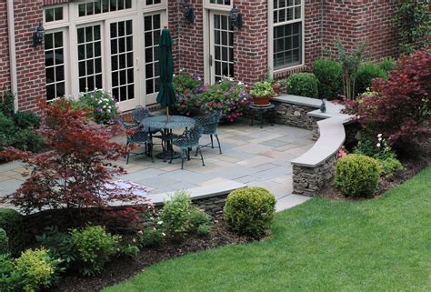 maximizing  outdoor space landscaping ideas  patio patio designs