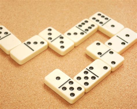 play dominoes domino games   play dominoes fun card games