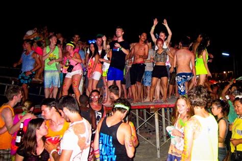 Full Moon Party In Thailand Gq Trippin