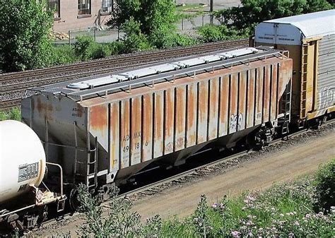 Covered Hopper For Grain Consist Of Cn Train 435 6 30 19 Train