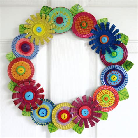 repurposed tin lid wreath whimziville painted tin cans tin  crafts    wreaths