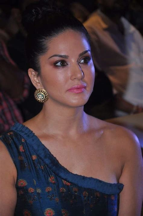 Photos Of Sunny Leone One Of The Hottest Girls In Movie