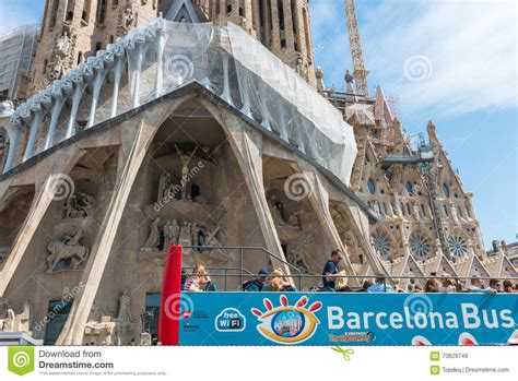 tourist coach  sagrada familia  barcelona editorial stock image image  gaudi history
