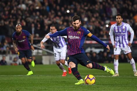 barcelona  real valladolid full time lionel messi penalty extends barcas lead barca blaugranes