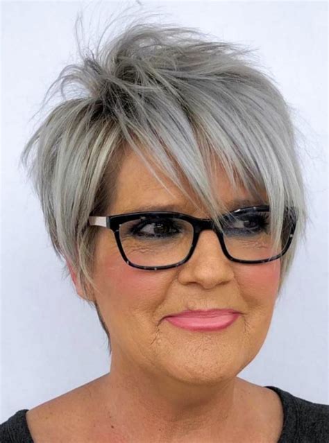 15 gorgeous pixie cuts for older women