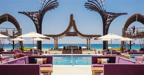 company  pay    stay    luxury beach resorts  mexico