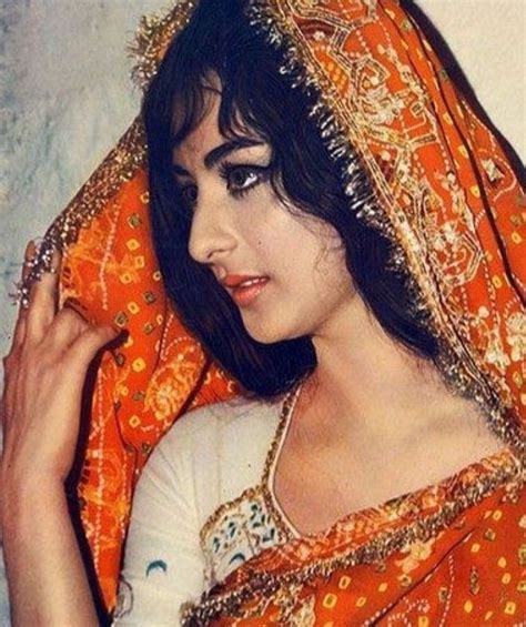Pin By Deepak On Sairabanu Indian Bollywood Actress Most Beautiful