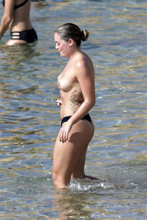 olympia valance nude photos topless slut in greece