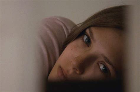 Elizabeth Olsen In ‘martha Marcy May Marlene’ Review
