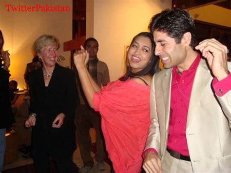 Pakistani Scandals Pakistani Media Journalist Dancing In Us Embassy