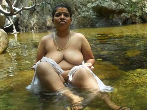 Tamil Aunty Photo Album By Gayathri Kumari Padma