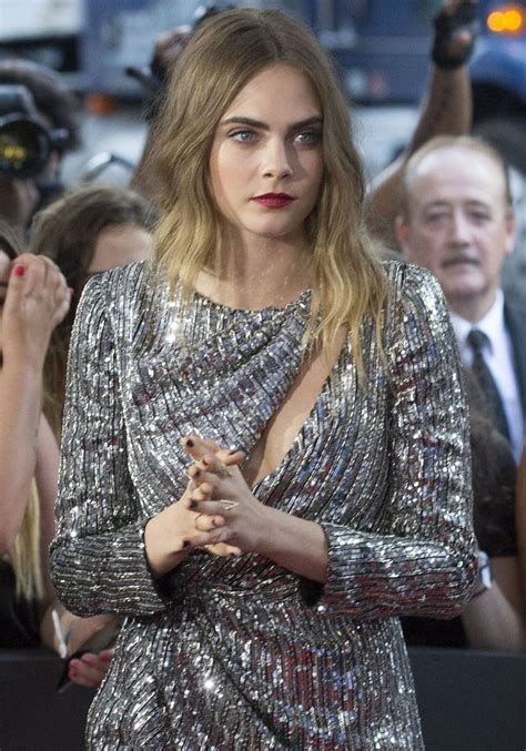 cara delevingne at paper towns premiere with girlfriend
