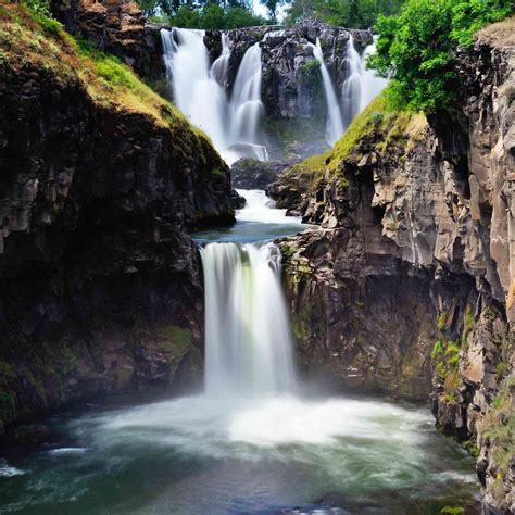 beautiful waterfalls  oregon