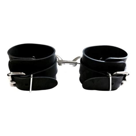 rouge rubber wrist cuff